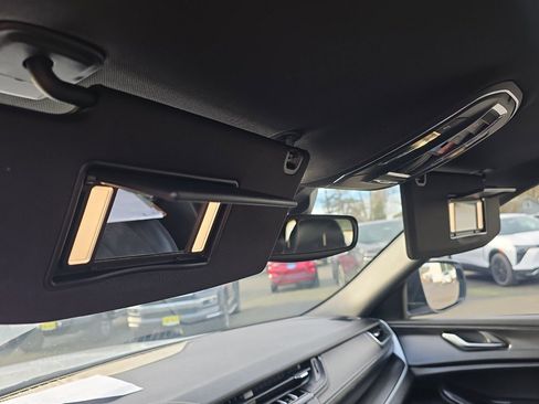 Used 2024 Jeep Grand Cherokee Altitude image 14