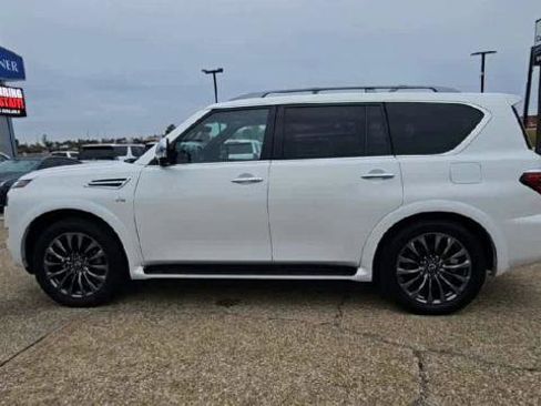 Used 2022 Nissan Armada Platinum w/ Captain's Chairs Package image 5