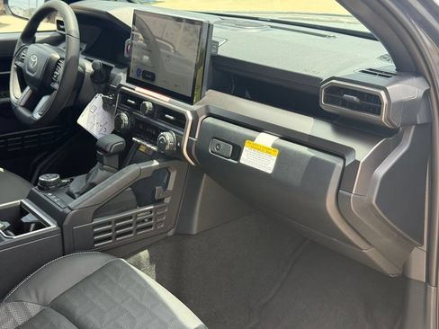 New 2026 Toyota 4Runner TRD Off-Road Premium AWD/4WD image 28