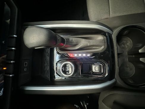 Used 2025 Chevrolet Colorado Trail Boss AWD/4WD image 33