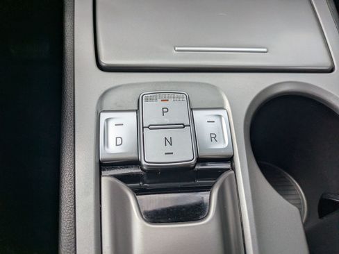 Used 2023 Hyundai Kona Limited FWD image 29
