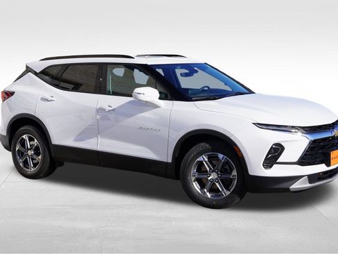 Certified 2023 Chevrolet Blazer LT w/ Sound & Technology Package image 2