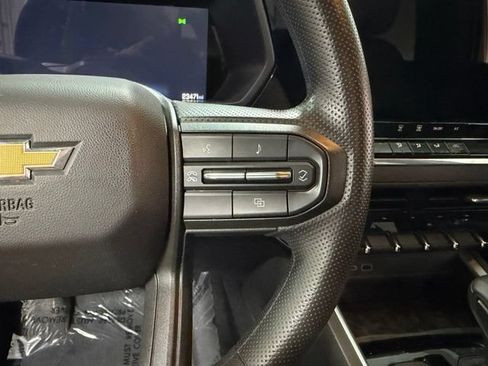 Used 2024 Chevrolet Colorado W/T w/ Technology Package RWD image 14