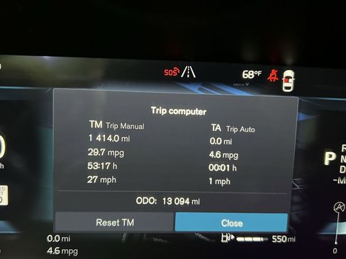 Certified 2025 Volvo XC60 B5 Plus image 12