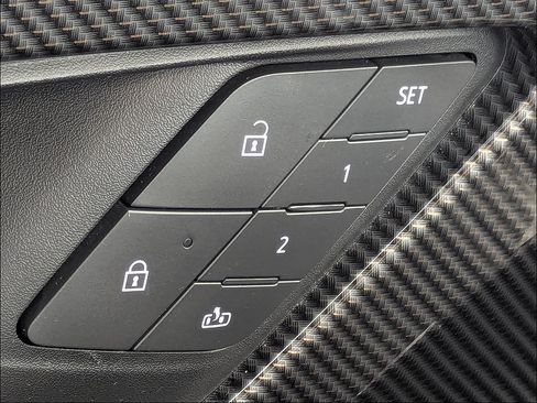 Used 2025 Chevrolet Traverse High Country w/ LPO, Floor Liner Package FWD image 26
