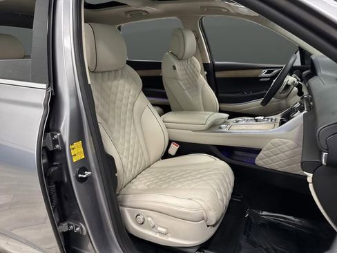 Used 2024 Genesis GV80 3.5T w/ Prestige Package image 33