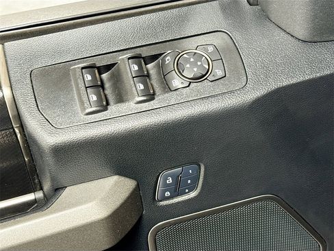 Used 2018 Ford F150 Raptor w/ Equipment Group 802A Luxury image 30