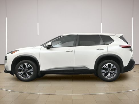 Certified 2023 Nissan Rogue SV FWD image 28