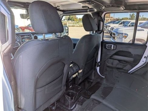 Certified 2018 Jeep Wrangler Unlimited Sahara image 24