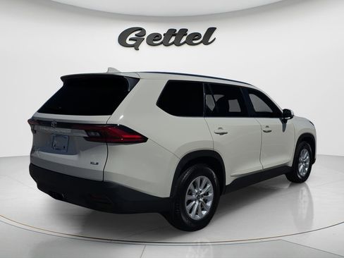 Certified 2024 Toyota Grand Highlander XLE FWD image 5