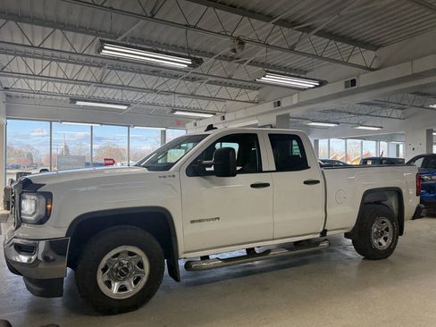 Used 2017 GMC Sierra 1500 4x4 Double Cab image 3
