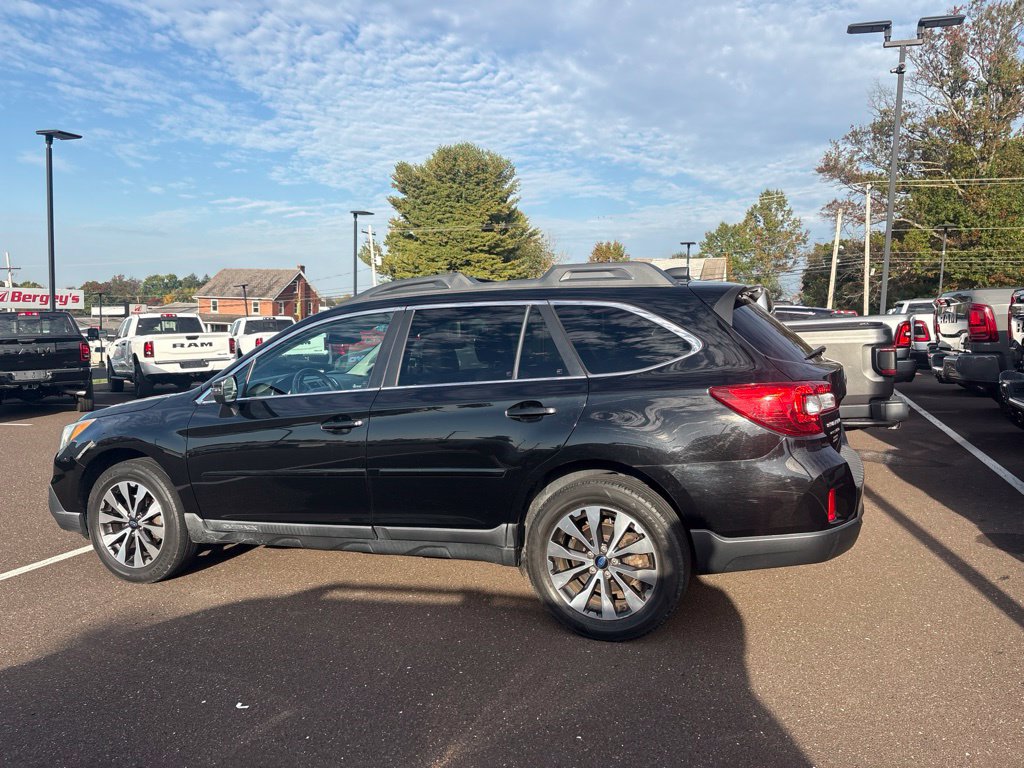 Used 2016 Subaru Outback 2.5i Limited AWD/4WD image 3