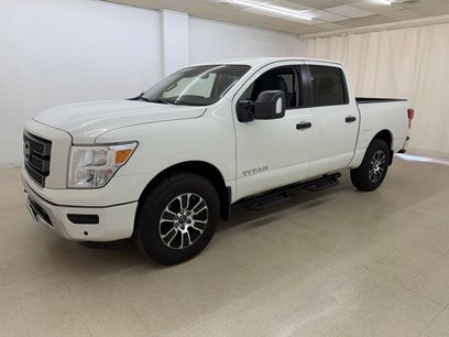 Used 2024 Nissan Titan SV w/ SV Convenience Package