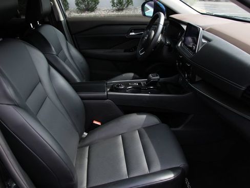 Certified 2023 Nissan Rogue SV w/ SV Premium Package AWD/4WD image 36