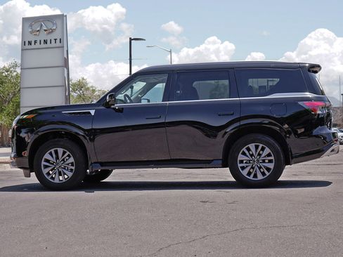 Certified 2026 INFINITI QX80 Pure w/ Cargo Package AWD/4WD image 5