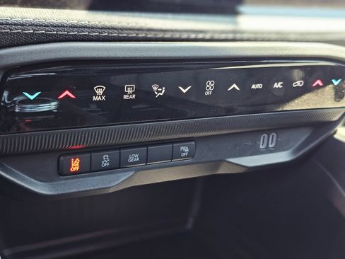 New 2026 Jeep Cherokee Laredo AWD/4WD image 13