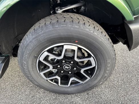 New 2025 Ford Bronco Outer Banks image 13