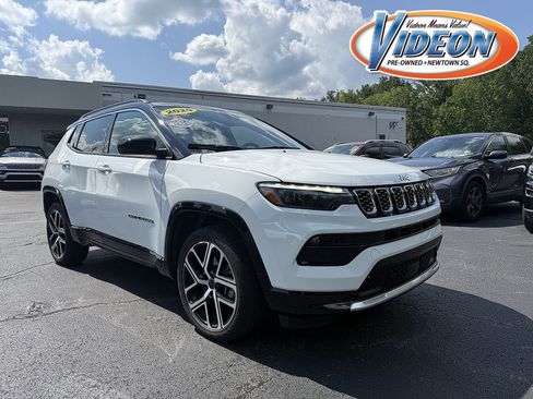 Used 2025 Jeep Compass Limited w/ Elite Group AWD/4WD image 1