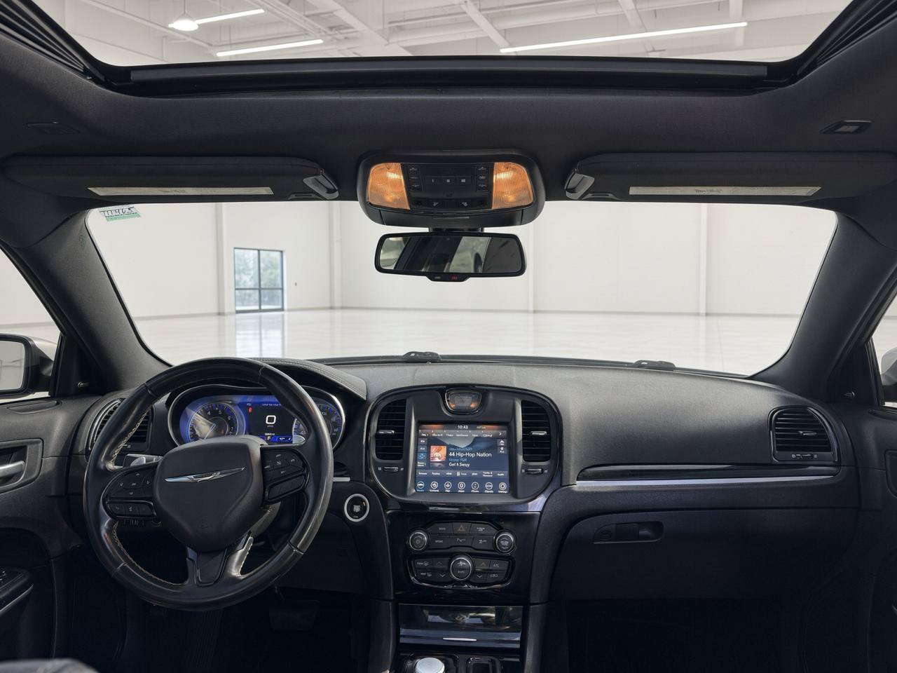 Used 2022 Chrysler 300 S RWD image 14
