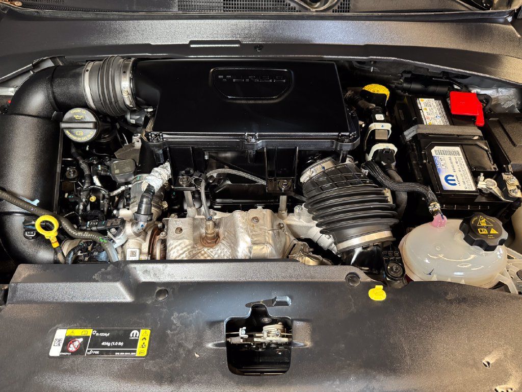 Used 2023 Jeep Compass Latitude AWD/4WD image 23