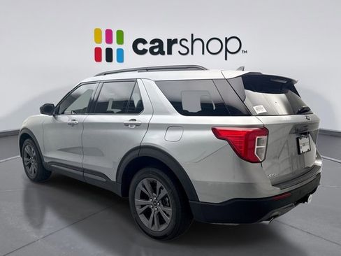 Used 2023 Ford Explorer XLT w/ Equipment Group 202A AWD/4WD image 3