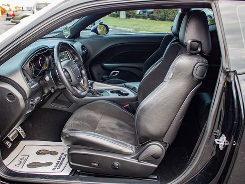 Used 2022 Dodge Challenger R/T Scat Pack w/ Plus Package image 12