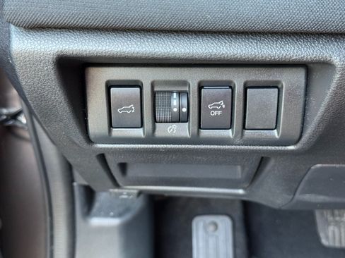 Used 2024 Subaru Outback Premium AWD/4WD image 16