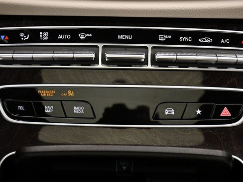 Used 2023 Mercedes-Benz E 450 4MATIC Sedan image 31