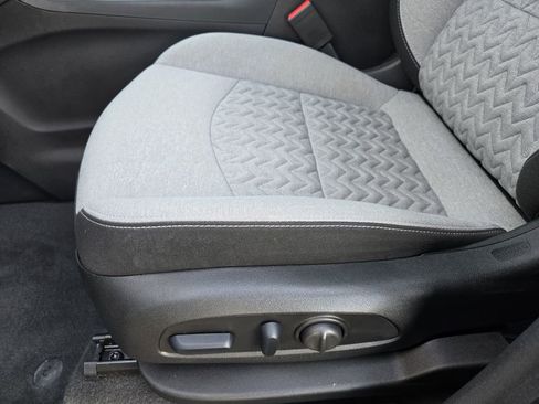 Used 2024 Chevrolet Equinox LS w/ LS Convenience Package image 20