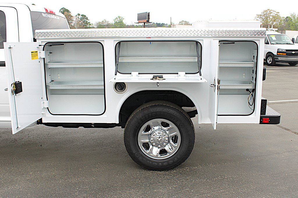 Used 2026 RAM 3500 Tradesman w/ Chrome Appearance Group A AWD/4WD image 9