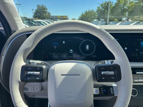 Used 2026 Hyundai Palisade SEL FWD image 31