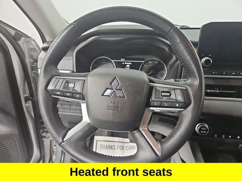 Used 2023 Mitsubishi Outlander SE image 14