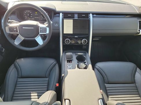 New 2025 Land Rover Discovery S AWD/4WD image 18