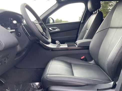 New 2025 Land Rover Range Rover Velar Dynamic SE image 4