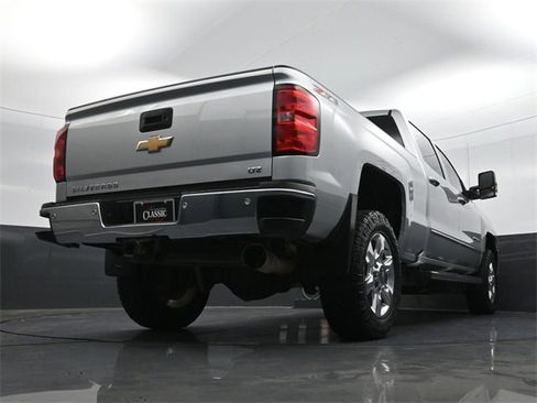 Used 2019 Chevrolet Silverado 2500 LTZ w/ Duramax Plus Package image 28