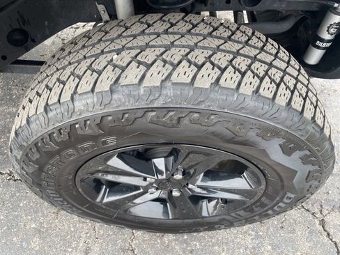 Used 2022 Jeep Wrangler Unlimited Sahara image 17