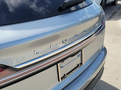 Used 2021 Lincoln Nautilus Reserve w/ Equipment Group 201A FWD image 7