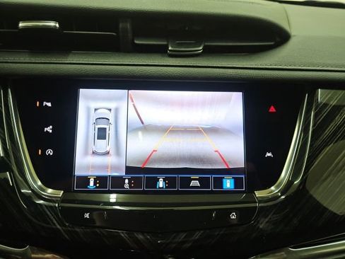 Used 2023 Cadillac XT6 Premium Luxury w/ Technology Package AWD/4WD image 8