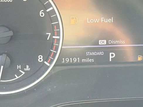 Used 2024 Nissan Pathfinder SL image 26