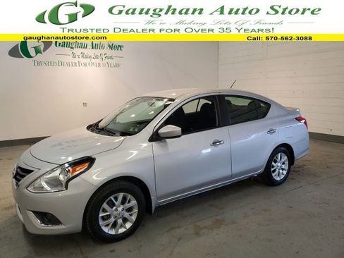 Used 2017 Nissan Versa SV w/ SV Special Edition Package image 1