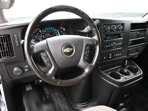 Used 2022 Chevrolet Express 2500 w/ Driver Convenience Package RWD image 4