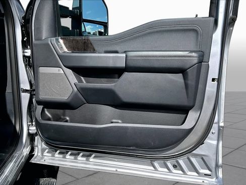 Used 2023 Ford F250 Lariat w/ Lariat Ultimate Package AWD/4WD image 20