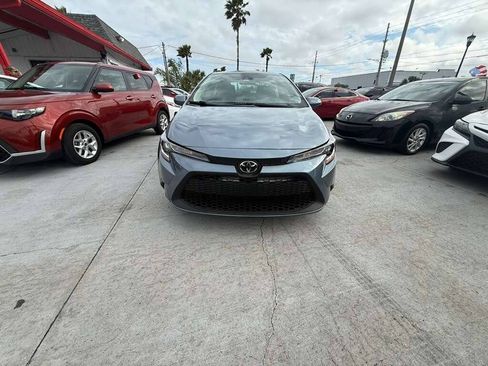 Used 2020 Toyota Corolla LE FWD image 1