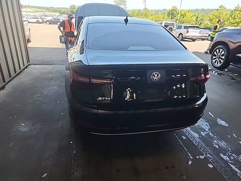 Used 2021 Volkswagen Jetta SEL FWD image 4