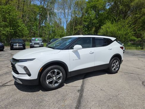 Certified 2024 Chevrolet Blazer LT w/ Convenience Package AWD/4WD image 3