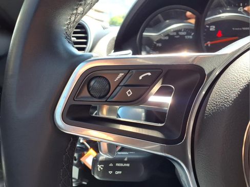 Used 2024 Porsche 718 Cayman RWD image 20