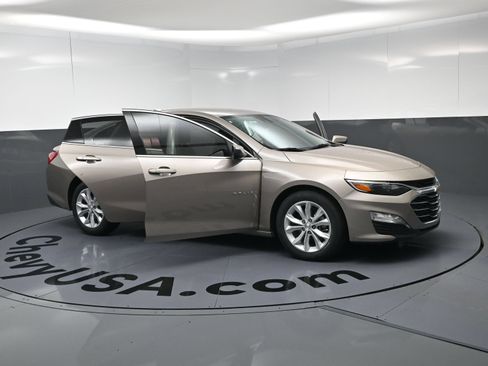 Used 2024 Chevrolet Malibu LT FWD image 24