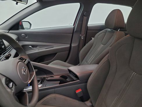 Used 2023 Hyundai Elantra SEL FWD image 17