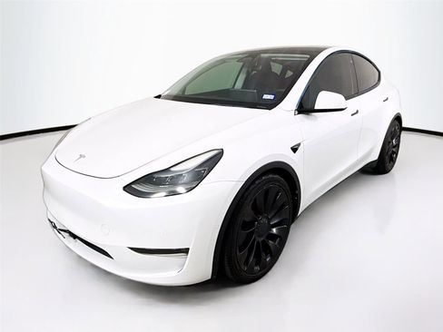 Used 2022 Tesla Model Y Performance image 1