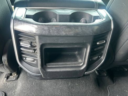 Used 2019 RAM 1500 Big Horn AWD/4WD image 14